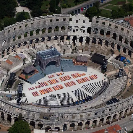 Caveromane Appartement Pula