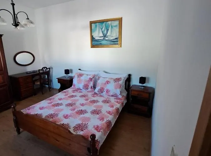 Caveromane Διαμέρισμα Πούλα